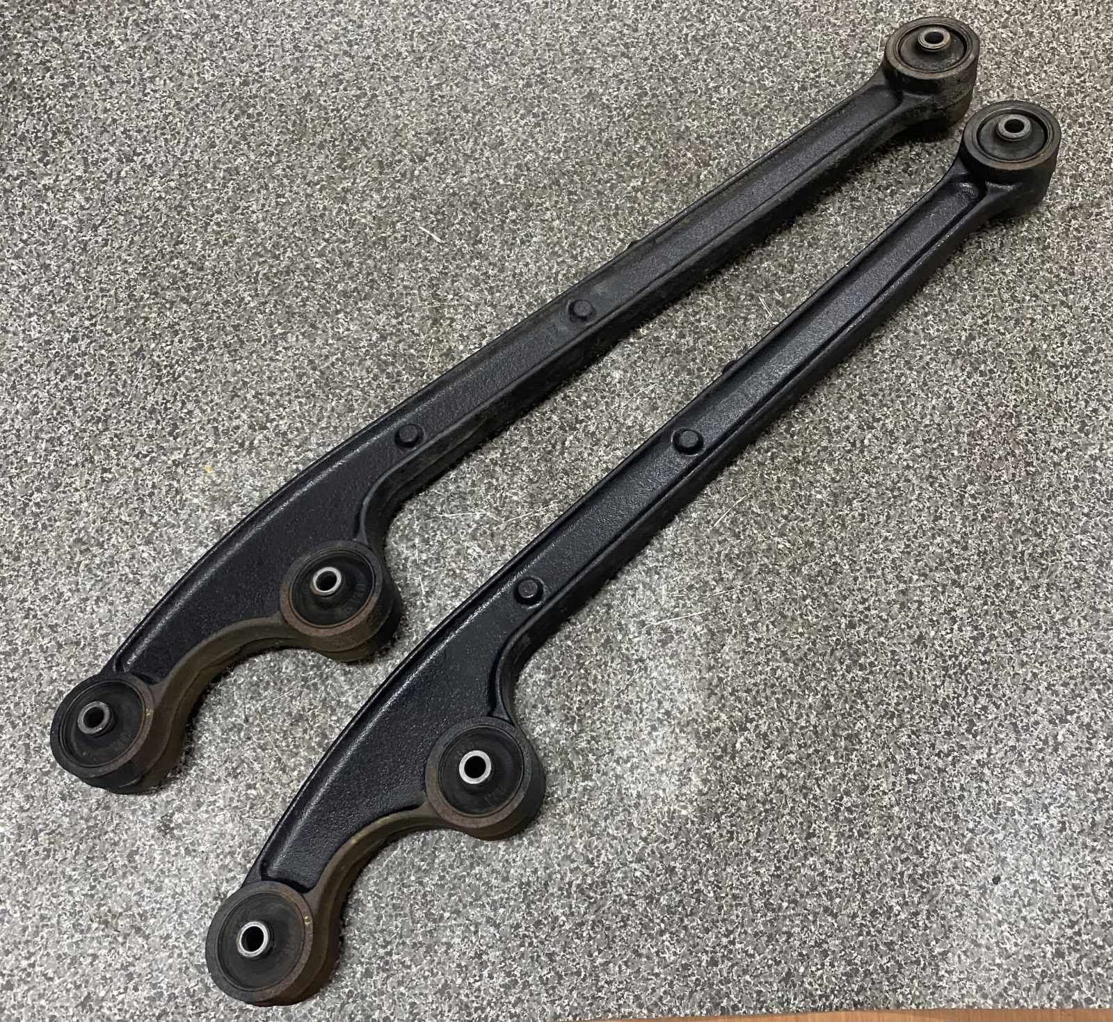 【新入荷】ジムニー JB23 4型 リーディングアーム